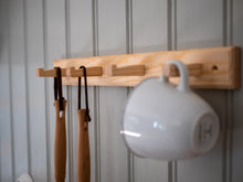 Ladda upp bild till gallerivisning, Knopplist i furu - classic